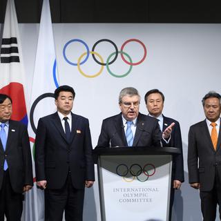 Un sommet du CIO a rassemblé des représentants des deux Corées ce samedi à Lausanne. [Keystone - Laurent Gillieron]