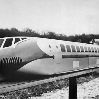 L'Aérotrain sur sa ligne d'essai en 1965. [AFP]