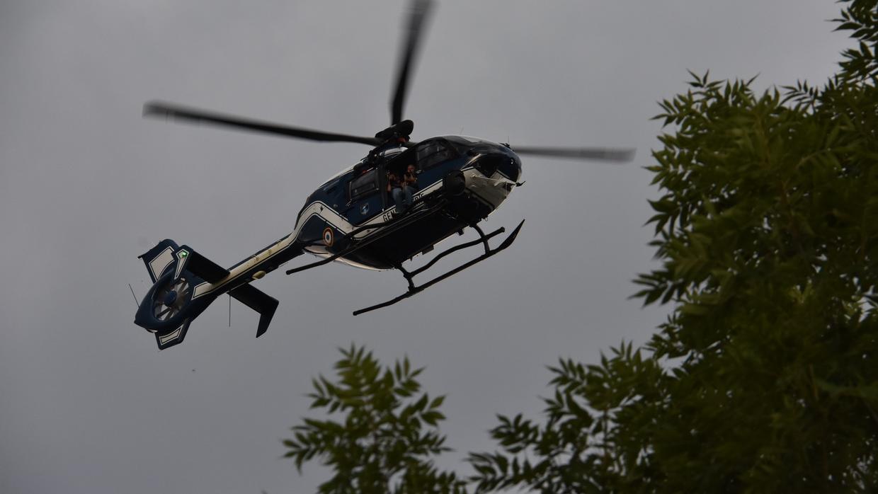 Un hélicoptère de la gendarmerie au-dessus des Eurockéennes de Belfort. [RTS - Gaël Klein]