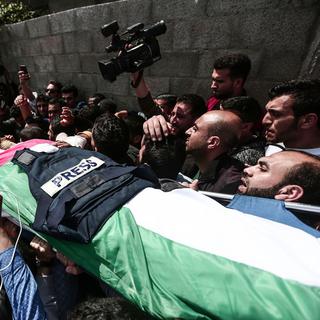 Une cérémonie a eu lieu en hommage au journaliste palestinien décédé ce samedi matin. [AFP - Mustafa Hassona - Anadolu Agency]