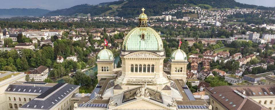 Le Palais fédéral, photographié le 8 août 2018. [KEYSTONE - THOMAS HODEL]