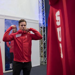 L'équipe suisse olympique a reçu son équipement pour les jeux. [Keystone - Anthony Anex]