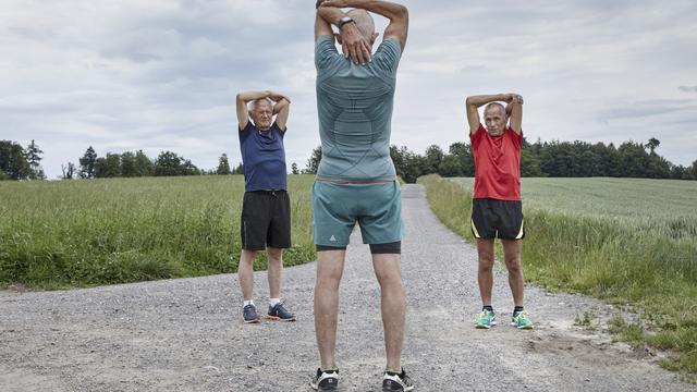 Séance de stretching dans le canton de Lucerne en 2017. (Image d'illustration). [KEYSTONE - Christof Schuerpf]