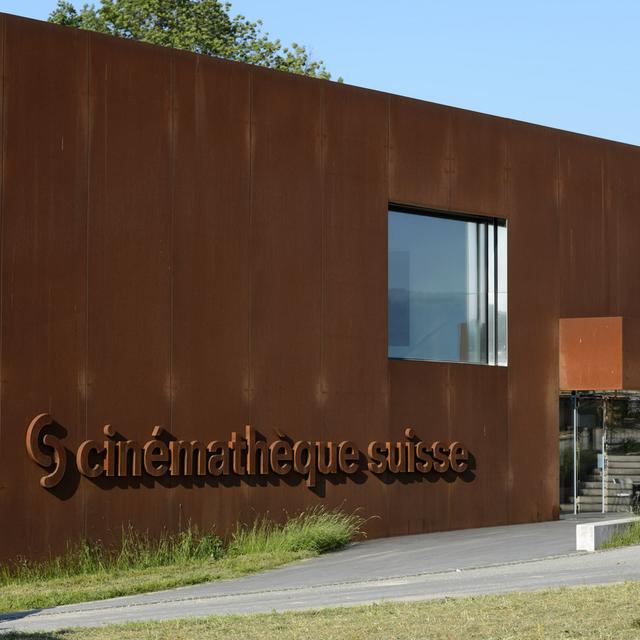 Le bâtiment du centre d'archivage de la Cinémathèque suisse. [Keystone - Laurent Gillieron]