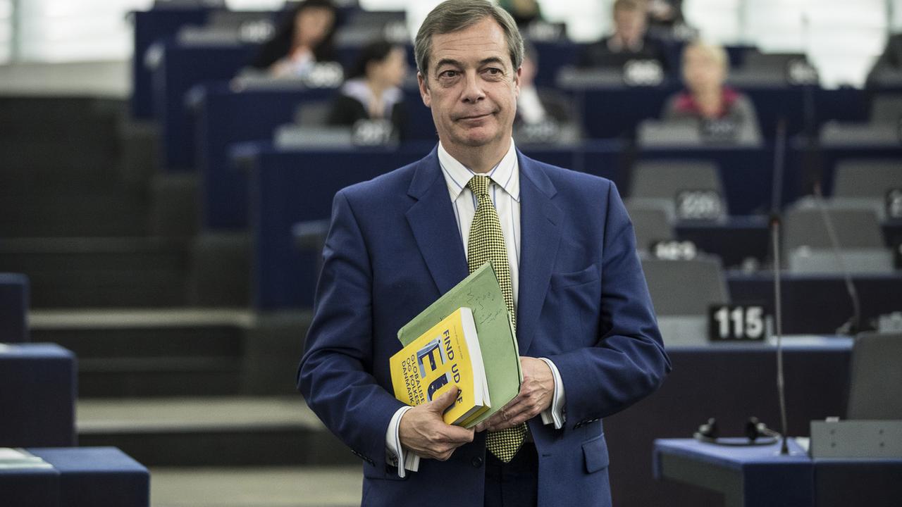 Le partisan du Brexit Nigel Farage annonce son départ du parti europhobe Ukip. [Keystone - Jean-Francois Badias]