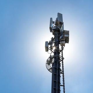 Une antenne téléphonique photographiée à Oerlikon, dans le canton de Zurich. [Keystone - Aladin Klieber]
