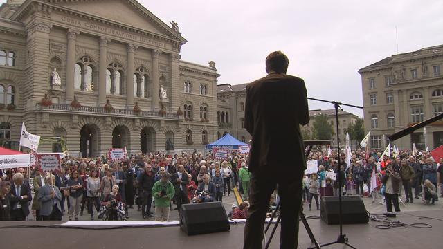 La manifestation des opposants au déménagement du studio de la radio SRF, devant le Palais fédéral, le 230 août 2018.