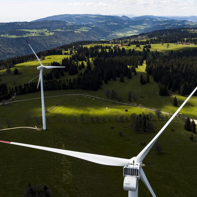 Ici, des éoliennes au Mont Croset, à Saint-Imier, dans le Jura bernois. [Valentin Flauraud]