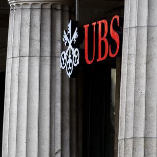 Le logo d'UBS à Lausanne. [afp - Fabrice Coffrini]