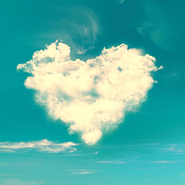 Un nuage en forme de coeur. [Fotolia - Delphotostock]