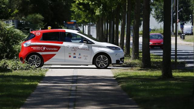 Une voiture autonome lors d'une journée de présentation à la presse. [AFP - Charly Triballeau]