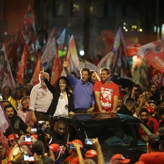Le candidat de l'opposition Fernando Haddad lors d'un rally à Rio de Janeira, au Brésil. [Reuters - Ricardo Moraes]