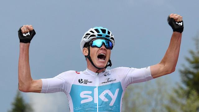 Chris Froome s'empare du maillot rose au bout d'un raid solitaire de 80 kilomètres. [Keystone - Daniel Dal Zennaro]