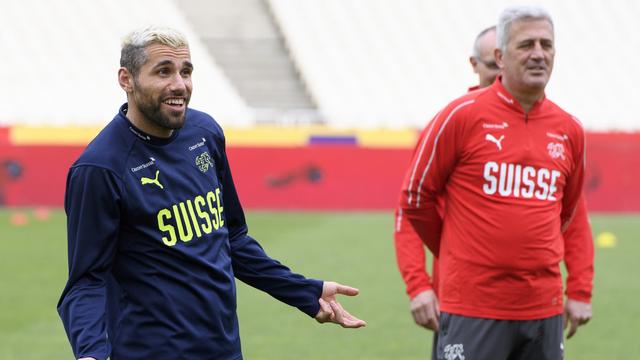 Qui remplacera Behrami, rentré à Udine suite à une gêne musculaire? [Keystone - Laurent Gillieron]