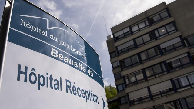 L'hôpital de Moutier est actuellement à la recherche d'un repreneur. [Keystone - Jean-Christophe Bott]