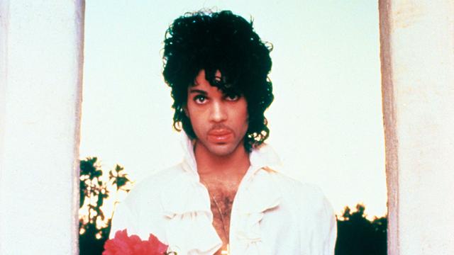 Le chanteur américain Prince en février 1985 à Paris. [AFP - Pascal George]