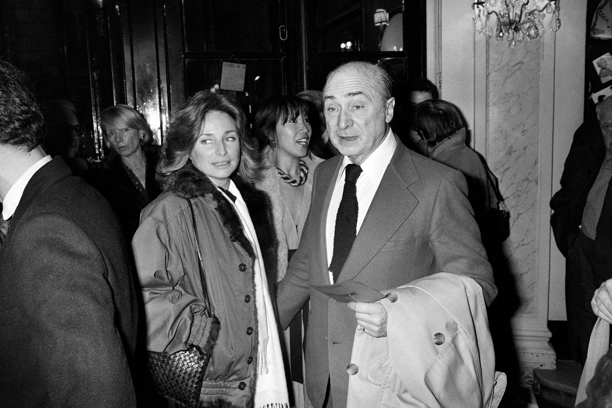 Photo d'archives prise à Paris le 24 novembre 1980 du réalisateur, acteur, et scénariste français Gérard Oury et sa fille Danièle Thompson. [AFP - Guy Plazanet]