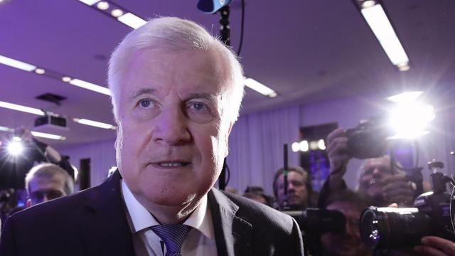 Le ministre de l'Intérieur allemand et président de la CSU Horst Seehofer au soir de l'élection. [Keystone/DPA - Michel Kappeler]