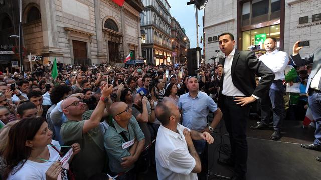 Luigi Di Maio a évoqué la crise politique en Italie dans un discours à Naples. [EPA/Keystone - Ciro Fusco]