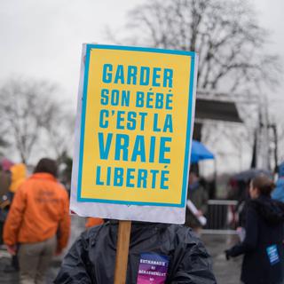 Un manifestant anti-IVG lors de la Marche pour la vie, le 21 janvier à Paris. [Crowdspark/AFP - Saïd Anas]
