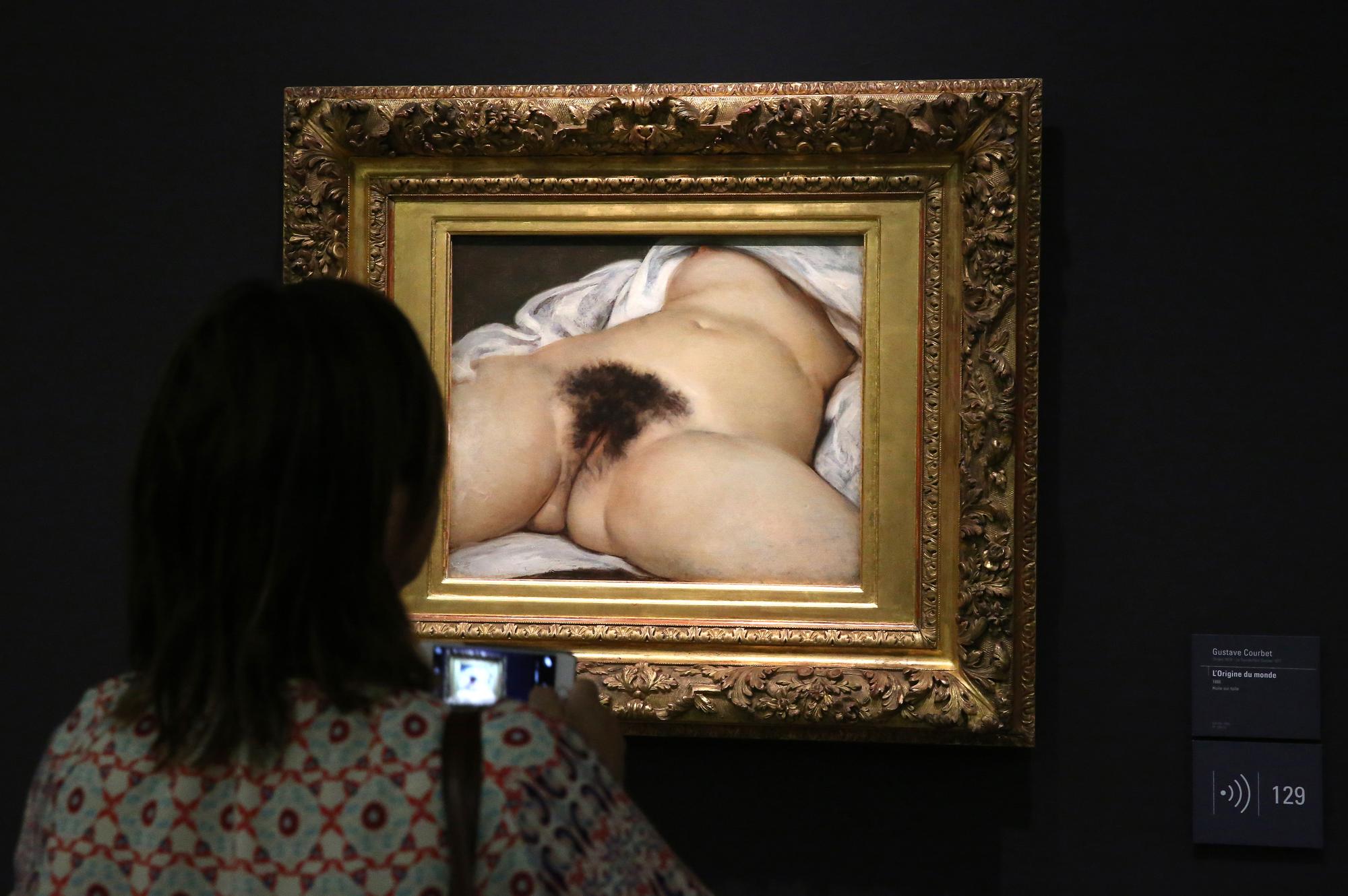 "L'origine du monde" (1866) de Gustave Courbet, au musée d'Orsay à Paris. [AFP - GODONG/BSIP]