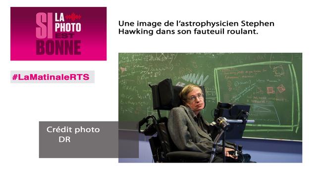 Une image de l'astrophysicien Stephen Hawking dans son fauteuil roulant. [DR]