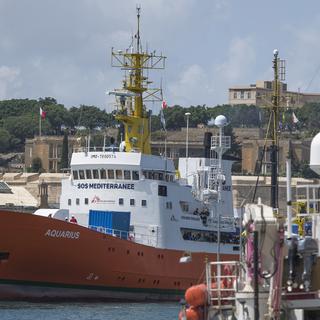 L'Aquarius dans le port maltais d'Isla. [Keystone - Rene Rossignaud - AP Photo]