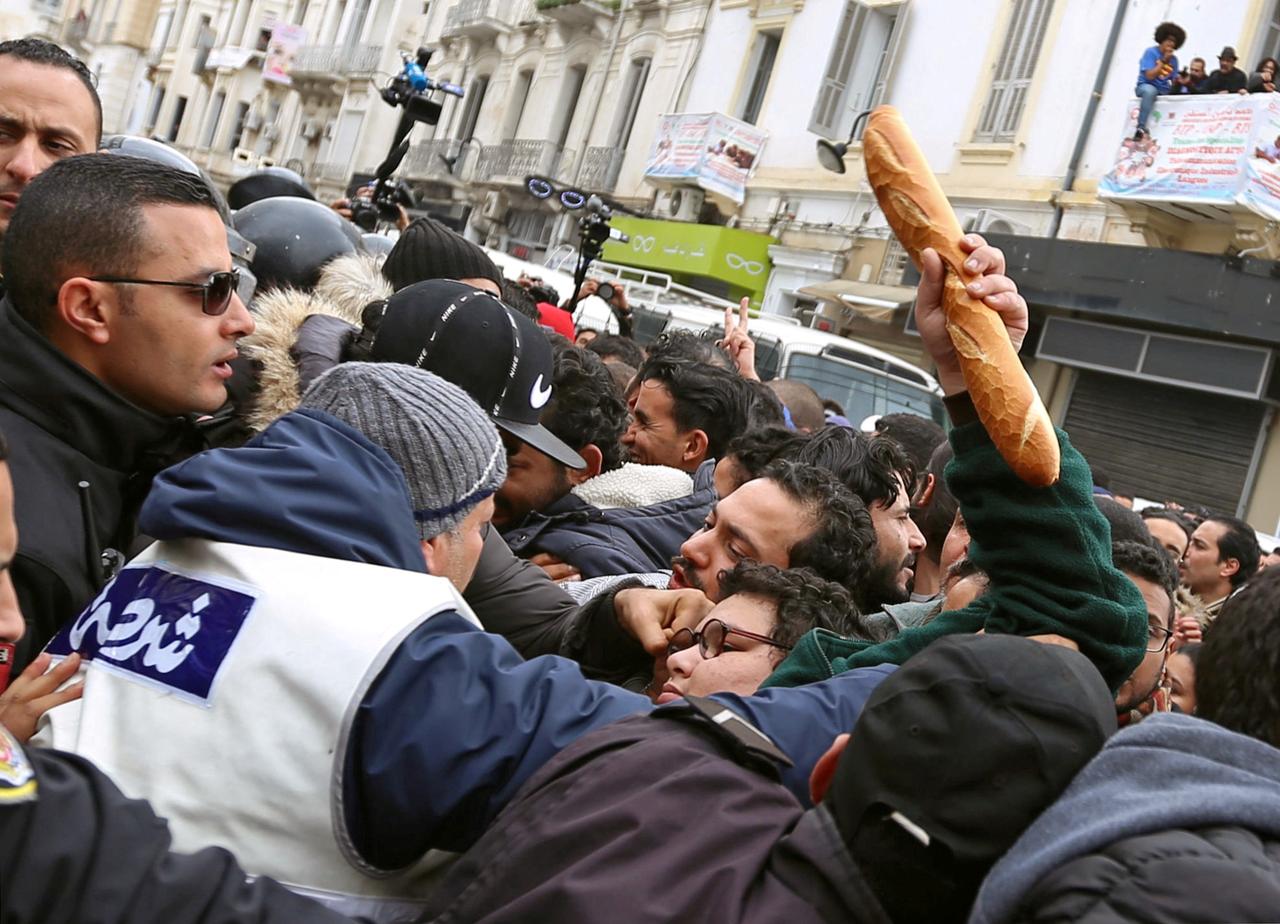 Manifestation à Tunis, le 12 janvier 2018. [reuters - Zoubeir Souissi]