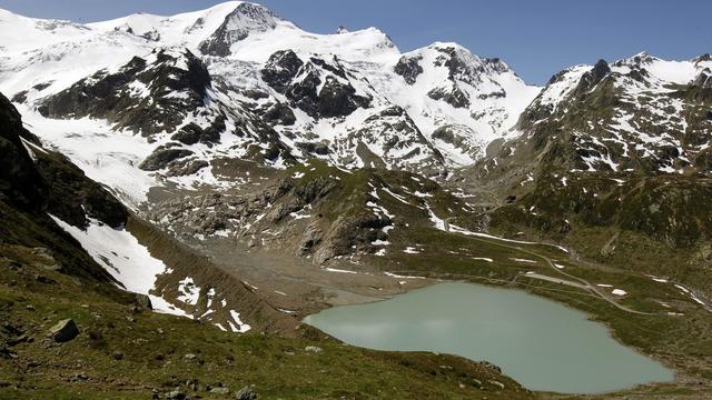 La fonte du Steingletscher près du col du Susten, ici en 2011. [Keystone - Urs Flueeler]