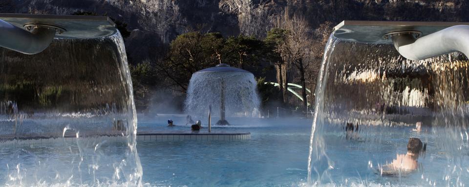 Des nageurs dans les bains de Lavey, le mardi 7 janvier 2014 (image d'illustration). [KEYSTONE - Aline Staub]