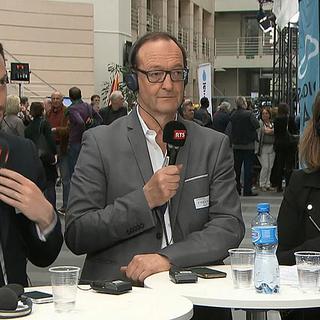 Raphaël Leroy, rédacteur en chef de Radio Lac, Pierre Ruetschi, rédacteur en chef de la Tribune de Genève, et Sylvie Belzer, responsable de la rédaction genevoise de la RTS. [RTS]