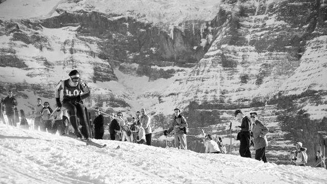 Roger Staub lors de la descente du Lauberhorn en 1955. [Keystone - Photopress-Archiv STR]