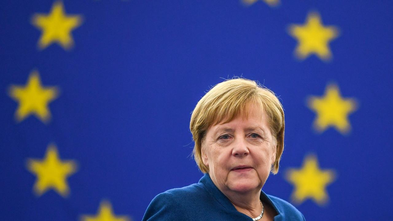 Angela Merkel a évoqué l'idée d'une "armée européenne" devant le Parlement européen à Strasbourg. [EPA/Keystone - Patrick Seeger]