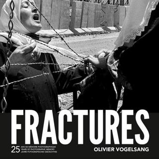 La couverture du livre de photographie "Fractures" d'Oliier Vogelsang. [Till Schaap Edition]