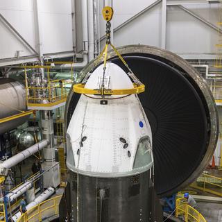 Une capsule de transport d'astronautes Dragon de la société SpaceX lors de tests de la NASA. [NASA/AFP]