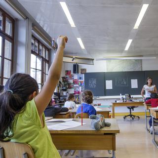 Les syndicats des enseignants neuchâtelois lancent une initiative cantonale baptisée "Pour une école équitable et efficiente". [Keystone - Salvatore Di Nolfi]