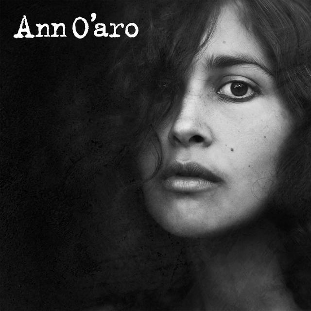 La couverture de l'album d'Ann O'Aro. [Buda Musique - DR]