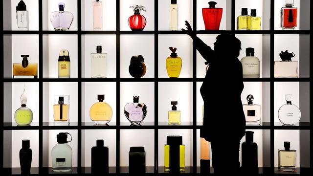 Le marché mondial des fragrances s'est chiffré à plus de 37 milliards de dollars en 2017. [EPA/Keystone - Julian Stratenshculte]