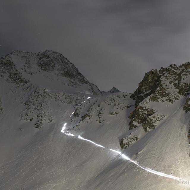 Competitors climb on their way to the "Col De Tsena Refien" pass, during the Glacier Patrol race near Arolla, Switzerland, Wednesday, April 20, 2016. The Glacier Patrol (Patrouille des Glaciers), organized by the Swiss Army, will take place from 19 to 23 April. Highly-experienced hiker-skiers will trek across the Haute Route along the Swiss-Italian border from Zermatt to Verbier. The race covers 53km by foot and ski, which is equivalent to 110km without altitude difference. (KEYSTONE/Anthony Anex) [Keystone - Anthony Anex]