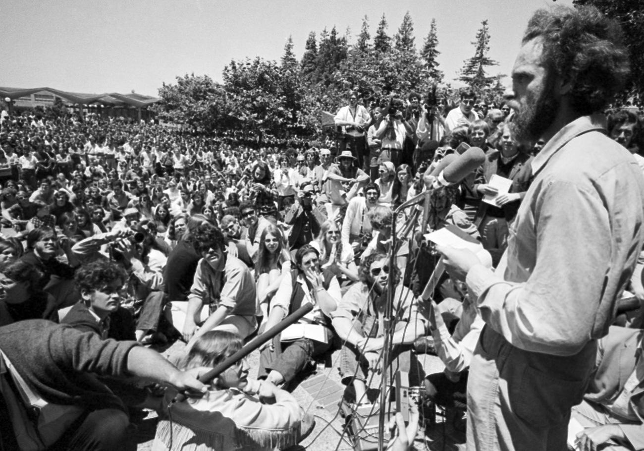 Discours sur la liberté d'expression sur le campus universitaire de Berkeley le 26 juin 1969. [Keystone - Sal Veder]