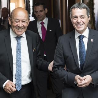 Jean-Yves Le Drian et Ignazio Cassis à Berne, 24.08.2018. [EPA/Keystone - Peter Schneider]