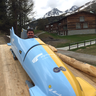 La piste de bob de Saint-Moritz est la plus longue et la plus ancienne au monde. [RTS - Nicole della Pietra]