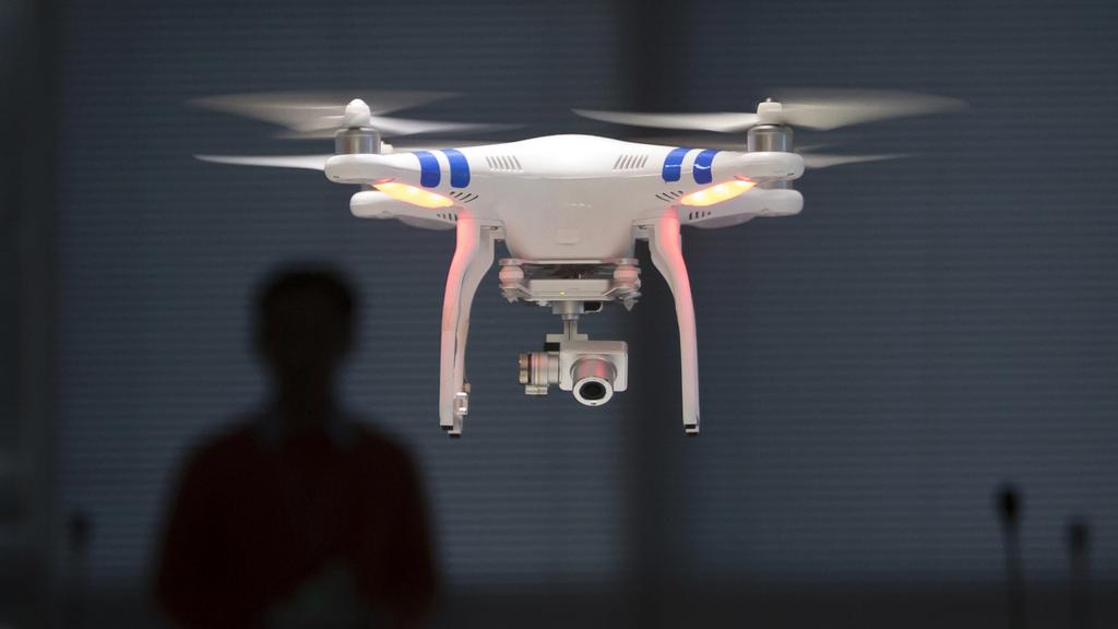 De nombreux facteurs ont fait de la Suisse un leader dans le développement des drones professionnels. [AP/Keystone - Kin Cheung]