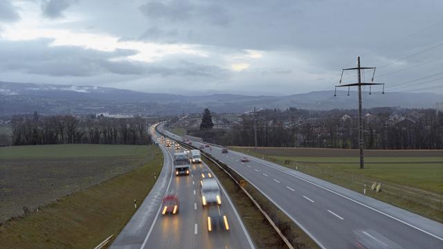 L'autoroute A1 dans les environs de Rolle, dans le canton de Vaud. [Keystone - Martin Ruetschi]