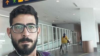 Hassan al Kontar est bloqué depuis plus de 80 jours à l'aéroport de Kuala Lumpur. [twitter.com]