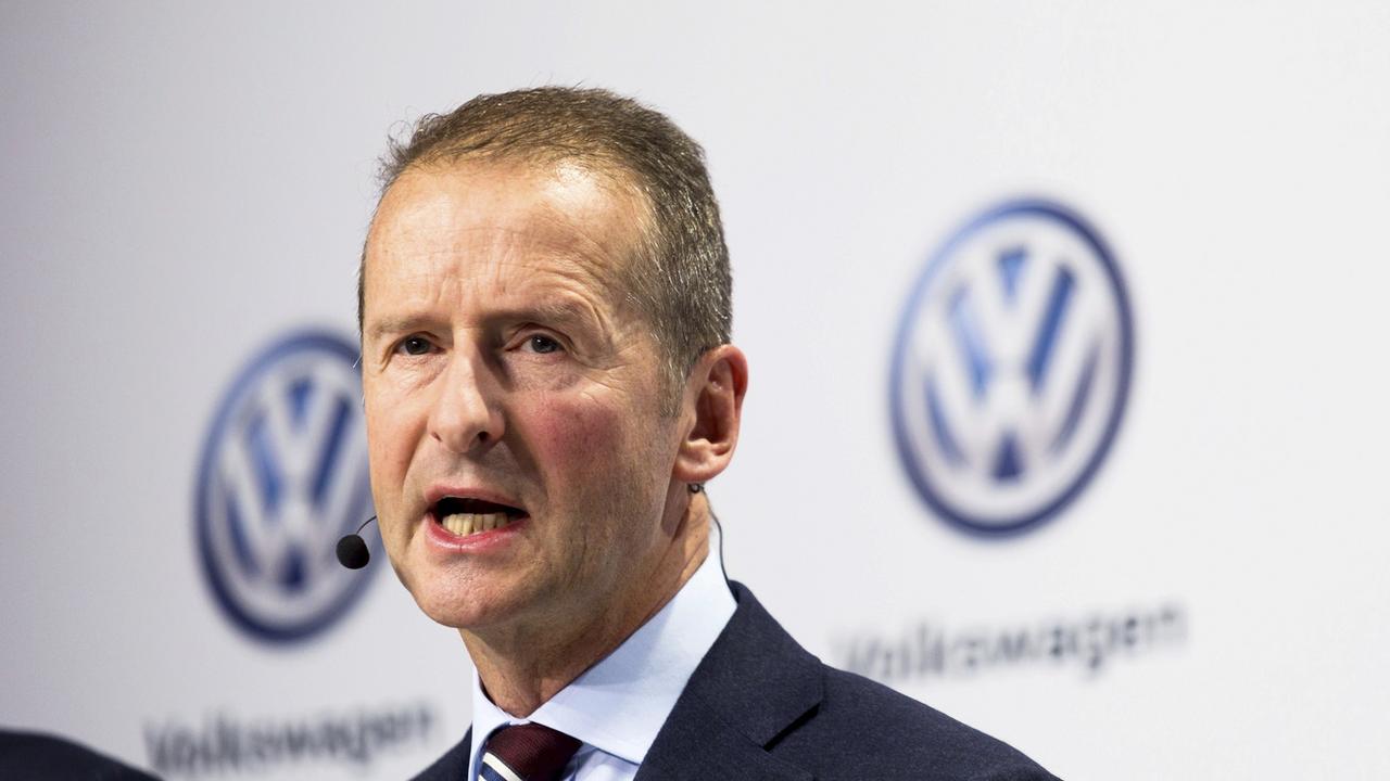 Herbert Diess lors d'une conférence de presse à Wolfsburg, en novembre 2016. [dpa/AP/Keystone - Philipp von Ditfurth]