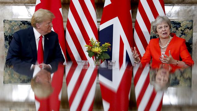 Donald Trump et Theresa May, lors de leur rencontre le 13 juillet 2018. [Keystone - Pablo Martinez]