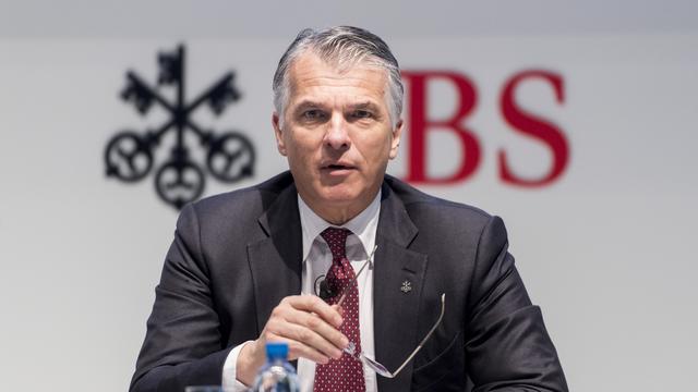 Le CEO d'UBS, Sergio Ermotti gagne 273 fois plus que le moins payé des employés de la banque. [KEYSTONE - ENNIO LEANZA]