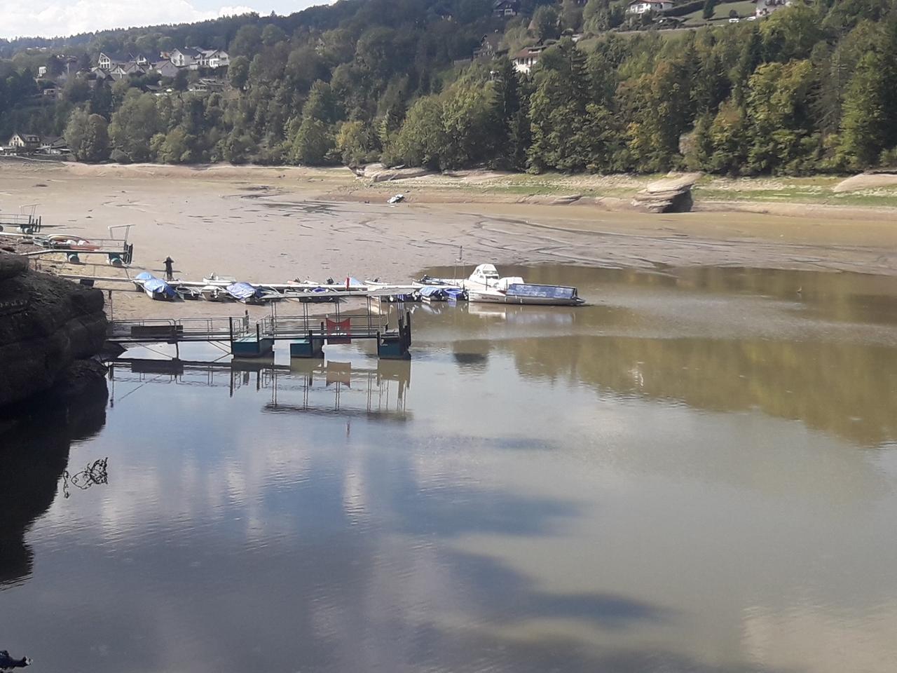 Le lac des Brenets asséchés, le 17 septembre 2018. [Thierry Berger]