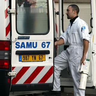 Un ambulancier du SAMU à Strasbourg. [AFP - Pierre Andrieu]